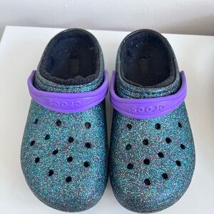 CROCS Starry Skies Glitter Slides Fleece Lined
Metallic  Fur Lined 5 (Big Kids)
